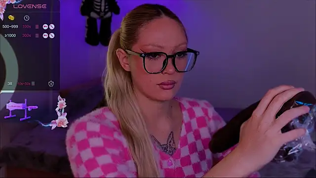 Snapshot of LeksaCandy chatting on November 11, 3:12 pm LeksaCandy online show from November 11, 3:12 pm