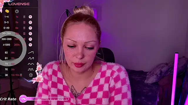 Snapshot of LeksaCandy chatting on November 27, 3:14 pm LeksaCandy online show from November 27, 3:14 pm