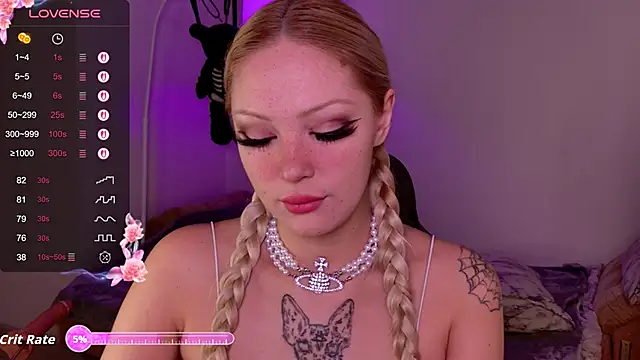 Snapshot of LeksaCandy chatting on November 28, 4:15 am LeksaCandy online show from November 28, 4:15 am