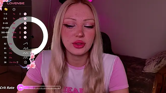 Snapshot of LeksaCandy chatting on December 5, 3:26 am LeksaCandy online show from December 5, 3:26 am