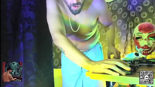 Snapshot of DjDiCKmannOnE chatting on October 14, 7:47 pm DjDiCKmannOnE online show from October 14, 7:47 pm