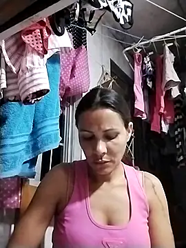 Snapshot of dyjaA chatting on September 19, 10:21 pm dyjaA online show from September 19, 10:21 pm