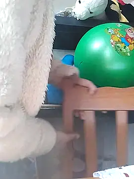 Snapshot of dyjaA chatting on November 5, 10:04 am dyjaA online show from November 5, 10:04 am