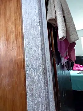 Snapshot of dyjaA chatting on December 2, 5:19 pm dyjaA online show from December 2, 5:19 pm