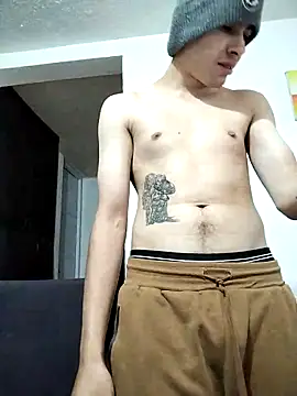 Snapshot of Loveshady981 chatting on November 18, 8:57 pm Loveshady981 online show from November 18, 8:57 pm