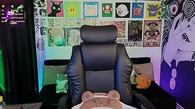 Yuhwan  online show from November 16, 9:20 pm