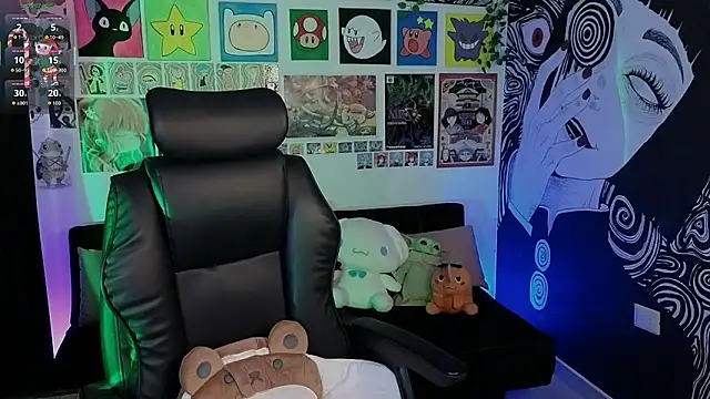 Yuhwan  online show from December 5, 7:32 pm