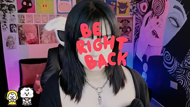 Yuhwan  online show from December 13, 9:09 pm