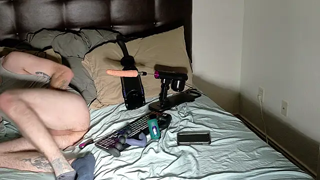 danoo84 online show from December 2, 5:57 am