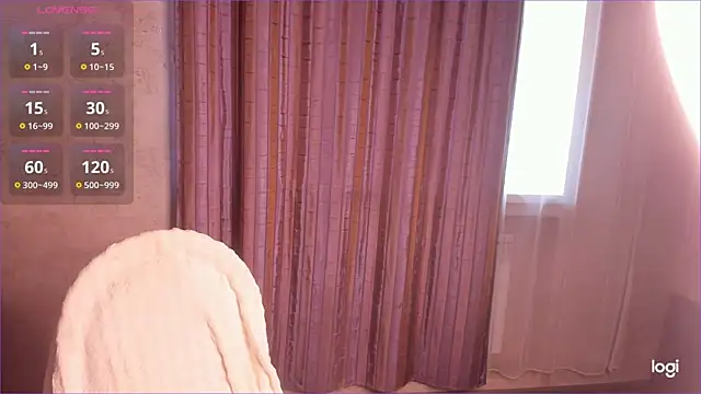 Snapshot of K1ttyC4t_ chatting on November 18, 4:17 am K1ttyC4t online show from November 18, 4:17 am