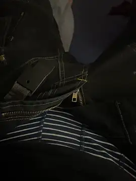 Snapshot of high_geil chatting on April 8, 9:59 pm high geil online show from April 8, 9:59 pm