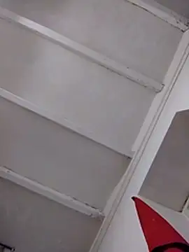 Themaskedgirl21 online show from December 5, 2:58 pm