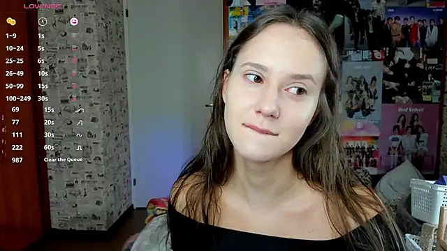 LucyRose3 online show from October 31, 5:41 am