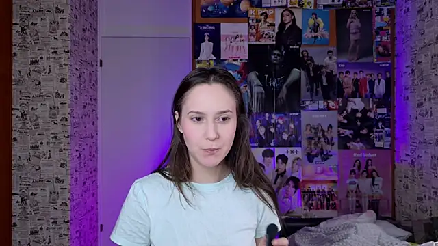 LucyRose3 online show from December 3, 4:42 am