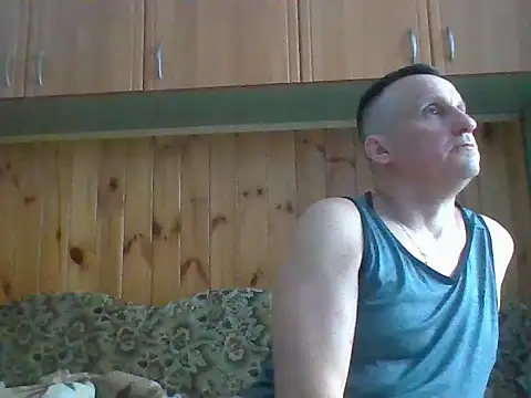 Snapshot of Maksymilian1 chatting on January 10, 1:24 pm Maksymilian1 online show from January 10, 1:24 pm