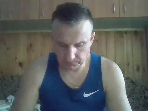 Snapshot of Maksymilian1 chatting on June 17, 5:36 pm Maksymilian1 online show from June 17, 5:36 pm