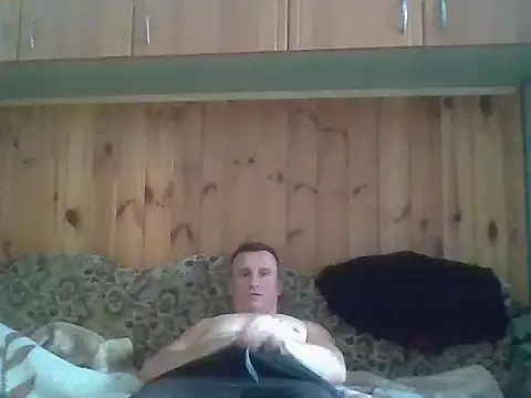 Snapshot of Maksymilian1 chatting on June 20, 1:25 pm Maksymilian1 online show from June 20, 1:25 pm