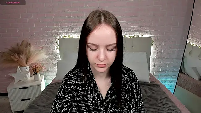 MarySparkle online show from October 2, 3:13 am