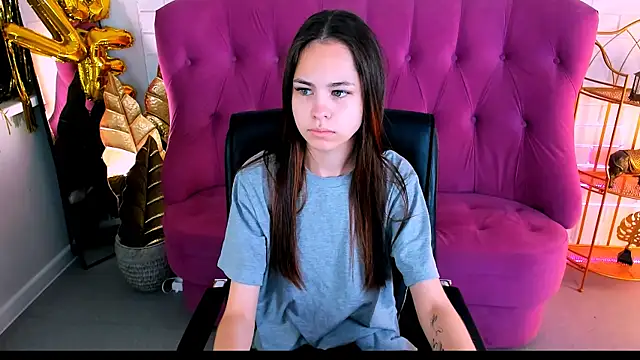 UliaNeer online show from October 14, 5:08 am