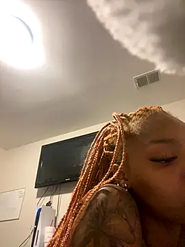 zanaaluvv online show from September 26, 1:53 am