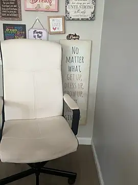Juicystorm online show from April 27, 4:27 pm