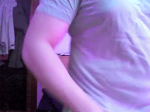 Snapshot of Andyl1 chatting on February 20, 9:59 pm Andyl1 online show from February 20, 9:59 pm