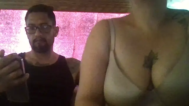 MacGomez24 online show from April 10, 6:34 pm