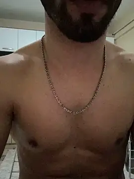 Snapshot of LUKADDES chatting on March 29, 10:54 pm LUKADDES online show from March 29, 10:54 pm