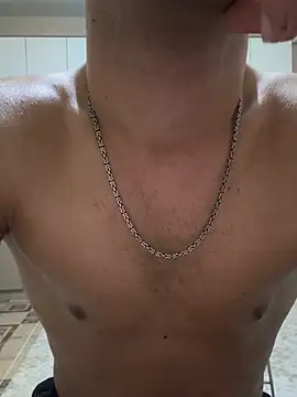 Snapshot of LUKADDES chatting on April 3, 12:08 am LUKADDES online show from April 3, 12:08 am