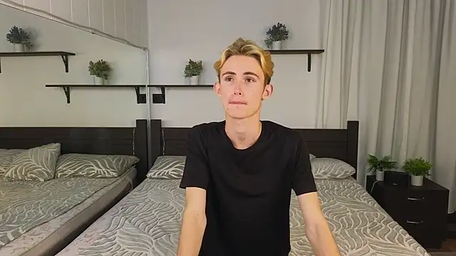 tommy XXX online show from September 18, 5:15 pm