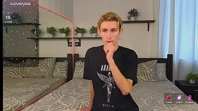 tommy XXX online show from October 15, 4:34 am