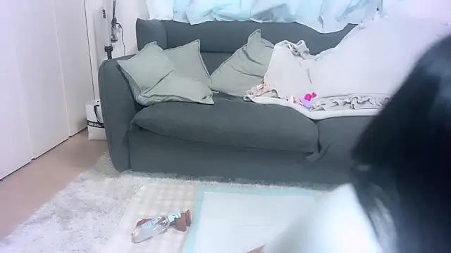 moemilk online show from October 10, 11:48 pm