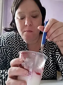 Feuchtekitty92xh online show from April 24, 6:38 am