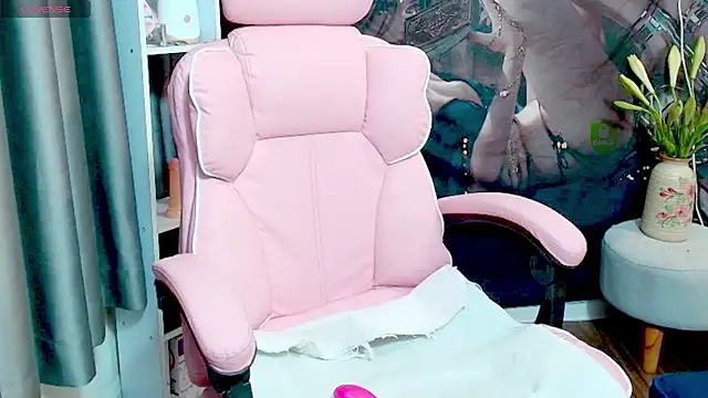 Snapshot of Cindy_Cutiegirl chatting on November 5, 10:21 pm Cindy Cutiegirl online show from November 5, 10:21 pm