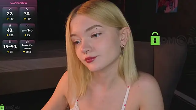 Carrie Foster online show from April 13, 3:28 pm