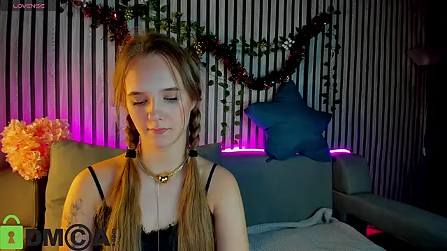 Casey Sweeet online show from January 6, 9:13 am