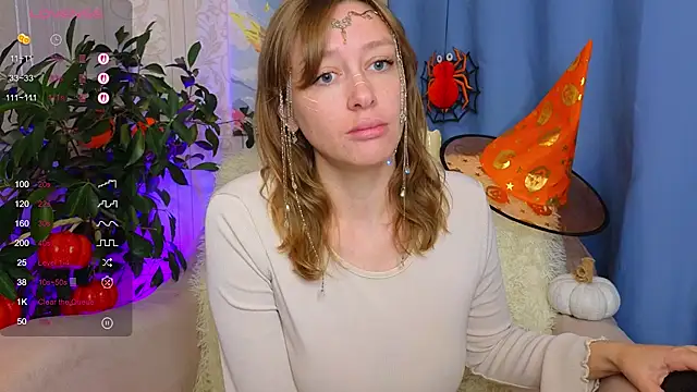 Snapshot of evashiny_ chatting on October 26, 3:12 am evashiny online show from October 26, 3:12 am