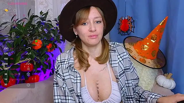 Snapshot of evashiny_ chatting on October 30, 4:25 am evashiny online show from October 30, 4:25 am