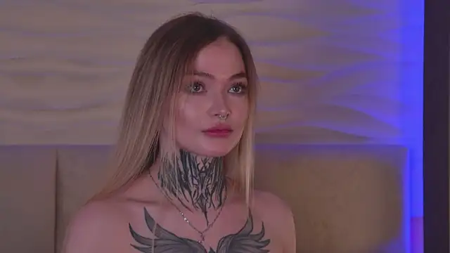 Snapshot of AriWild chatting on January 15, 4:28 am AriWild online show from January 15, 4:28 am