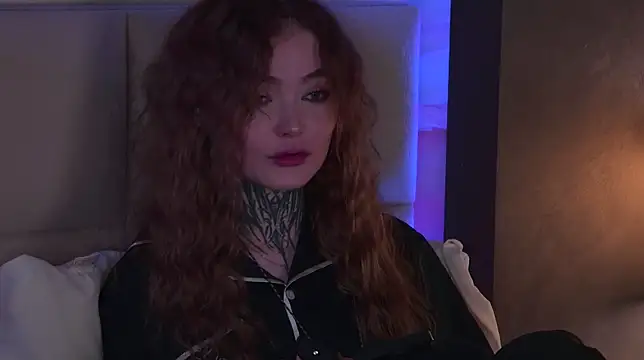 Snapshot of AriWild chatting on February 27, 4:34 am AriWild online show from February 27, 4:34 am