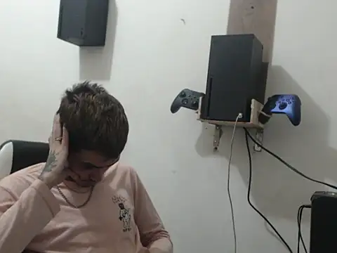 acostawi online show from April 27, 8:34 am