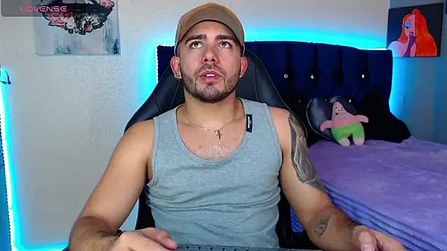 adamhairy online show from April 22, 7:04 pm