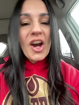 Snapshot of starsaligned chatting on February 1, 10:19 pm starsaligned online show from February 1, 10:19 pm