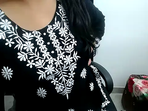 Roshi Love online show from June 15, 7:49 pm