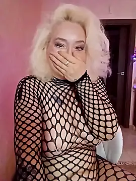 SquirtMilf00 online show from March 1, 3:30 am