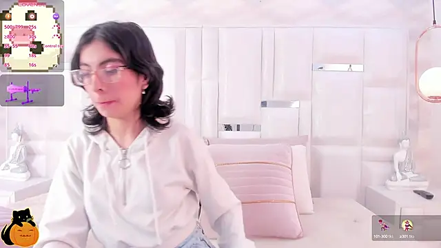 Snapshot of Im_Molly_Angel chatting on October 6, 8:17 pm Im Molly Angel online show from October 6, 8:17 pm
