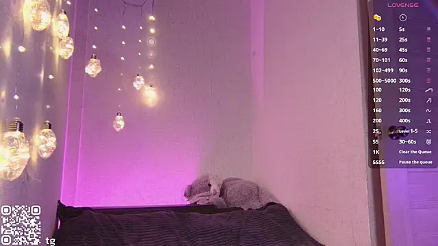 Snapshot of KendalHottt chatting on November 26, 2:56 am KendalHottt online show from November 26, 2:56 am