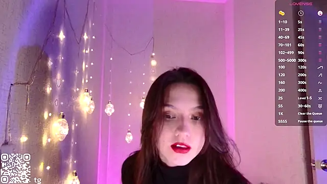 Snapshot of KendalHottt chatting on November 27, 2:46 am KendalHottt online show from November 27, 2:46 am