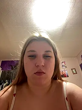 Snapshot of Kemeli008 chatting on September 24, 8:12 pm Kemeli008 online show from September 24, 8:12 pm