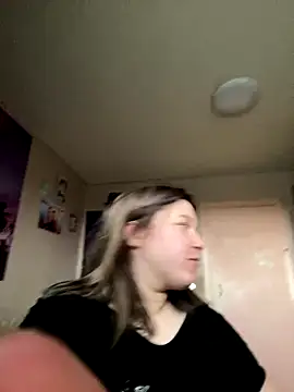 Snapshot of Kemeli008 chatting on October 26, 10:21 am Kemeli008 online show from October 26, 10:21 am